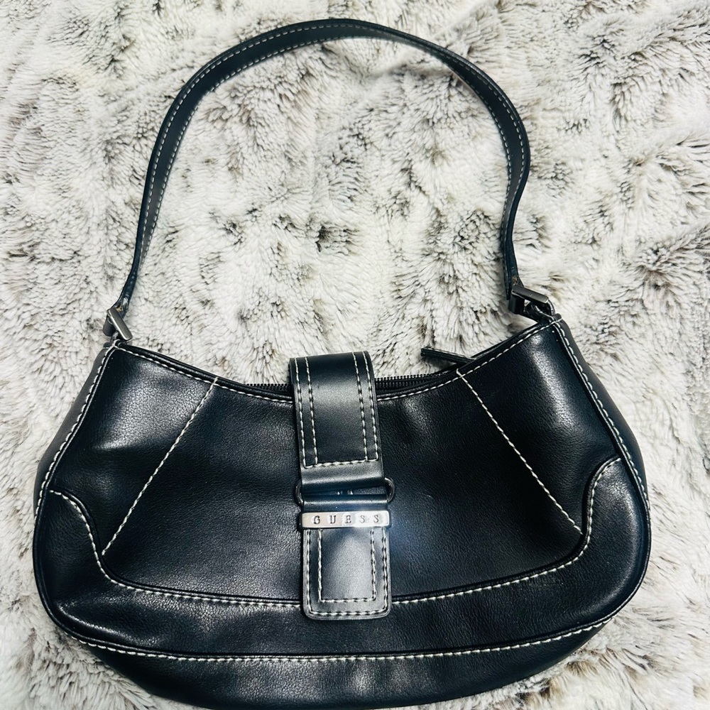 Guess Black Leather Shoulder Bag